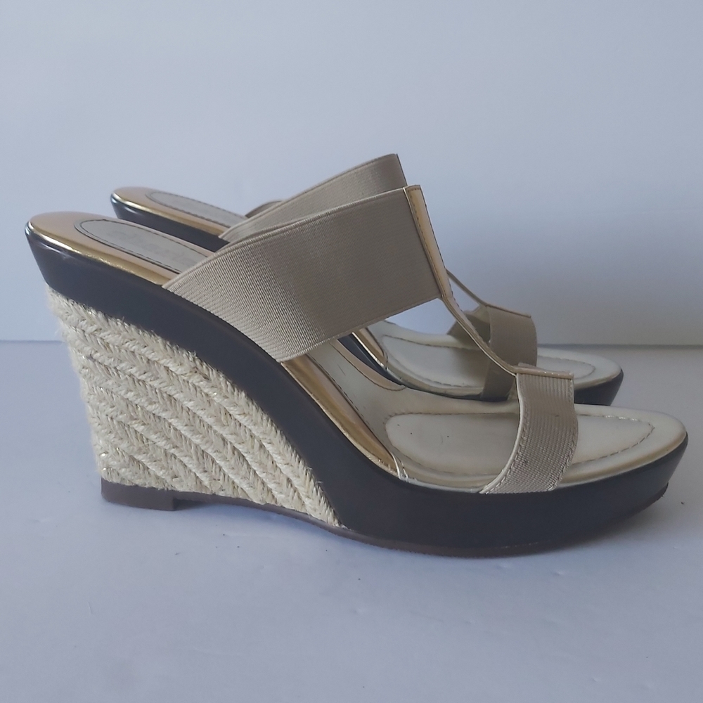 Charles David sandale  Size 8B